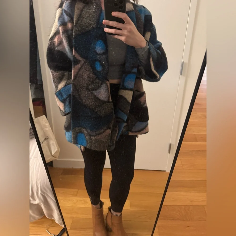 Abstract Patterned Coat - Picture 6 of 7